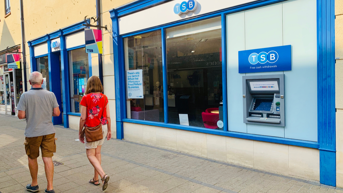 TSB Bank has revamped its onboarding process for customers by integrating Onfido’s face identification technology to help reduce customer friction. 