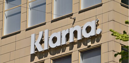 Klarna logo on side of building.