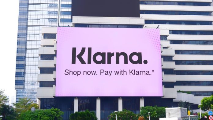 Jakarta - August 21, 2024: Klarna Bank AB logo commonly referred to as Klarna. is a Swedish fintech company that provides online financial services.