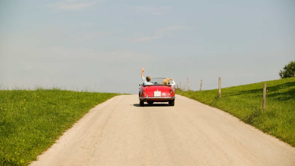 Image of a car driving away representing Paysecure dynamic cashier product