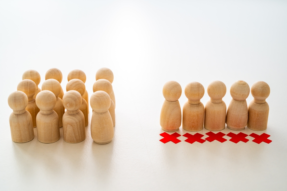Representation of layoffs as Block cuts 4,000 staff