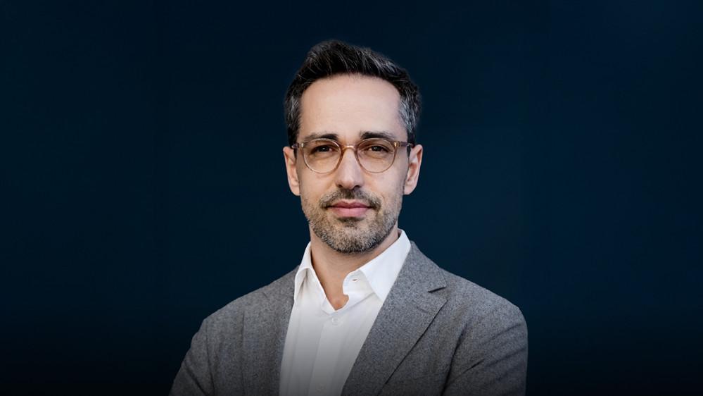 Ofir Peretz, CMO at finera