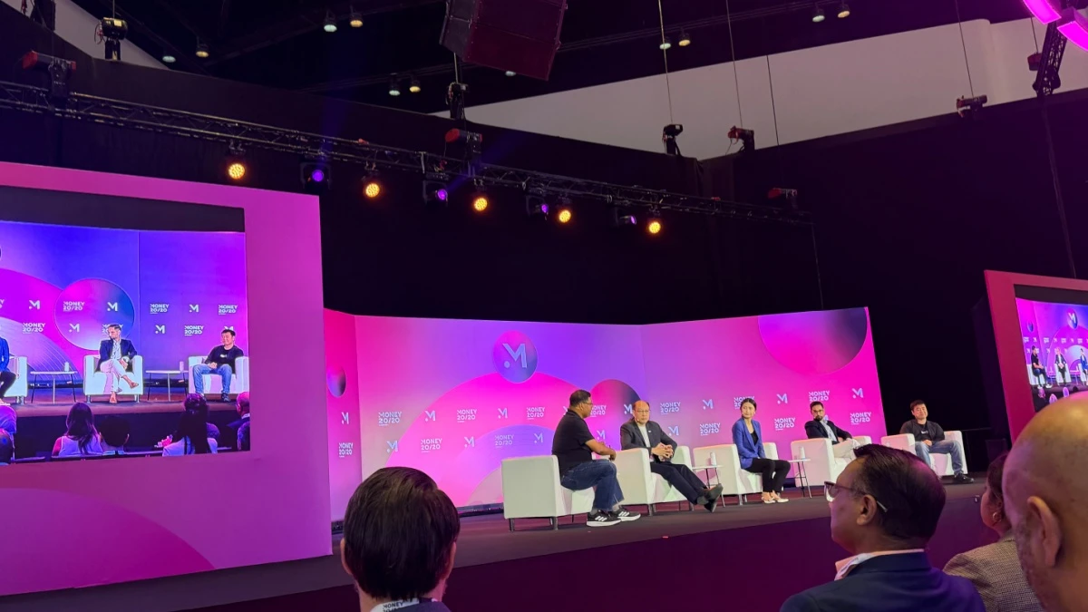 Money20/20 Asia panel titled 'Winning the Borderless Consumer Through Smarter Payments'.