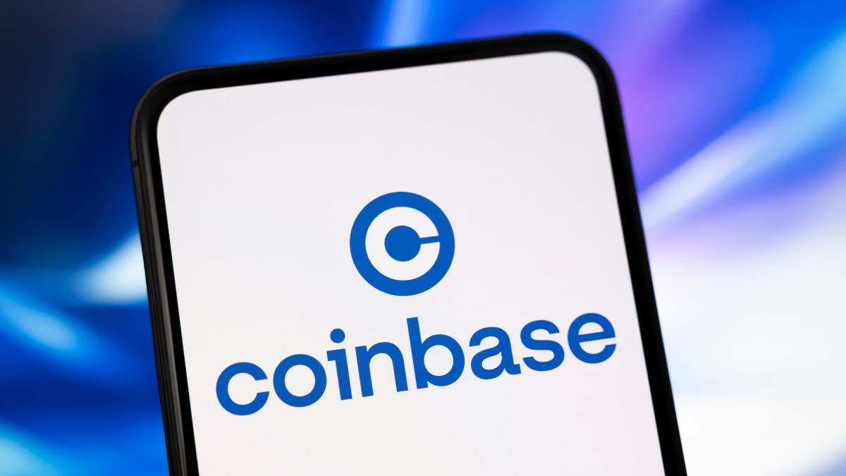 Coinbase announces job cuts due to AI